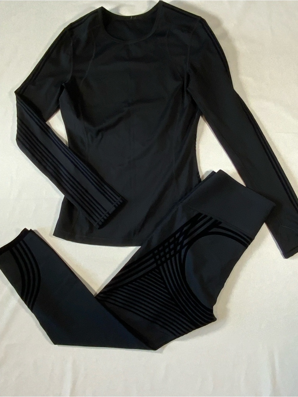 Women’s Black reversible body sculpt set.